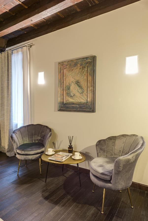 Palazzo Duomo Suites In Udine Center ภายนอก รูปภาพ
