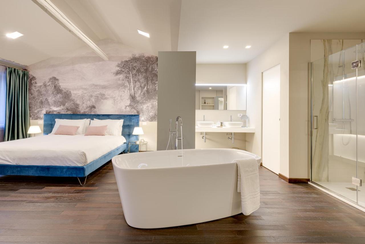 Palazzo Duomo Suites In Udine Center ภายนอก รูปภาพ